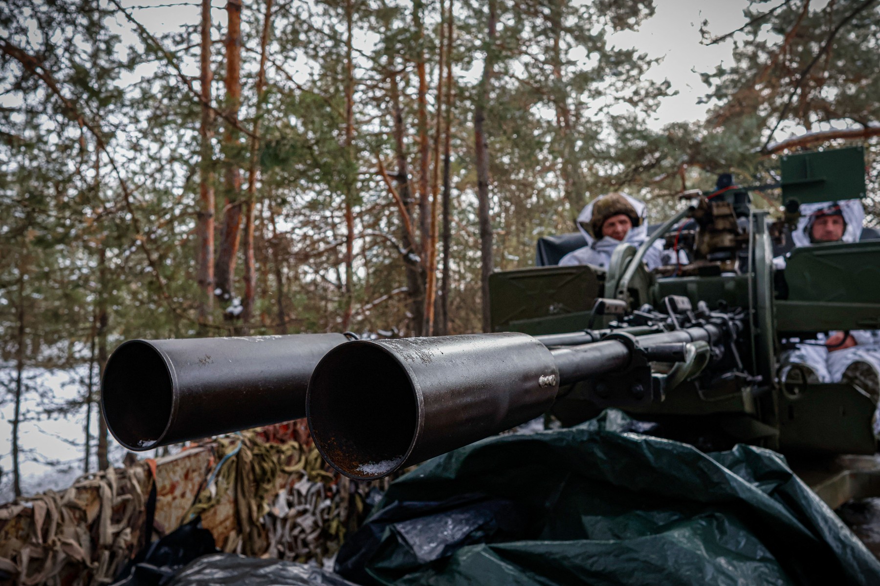 LIVE Război în Ucraina, ziua 1155: Val de atacuri aeriene rusești peste noapte, mai ales asupra Kievului și Harkovului / Trump susține că s-a înțeles cu Putin și Zelenski