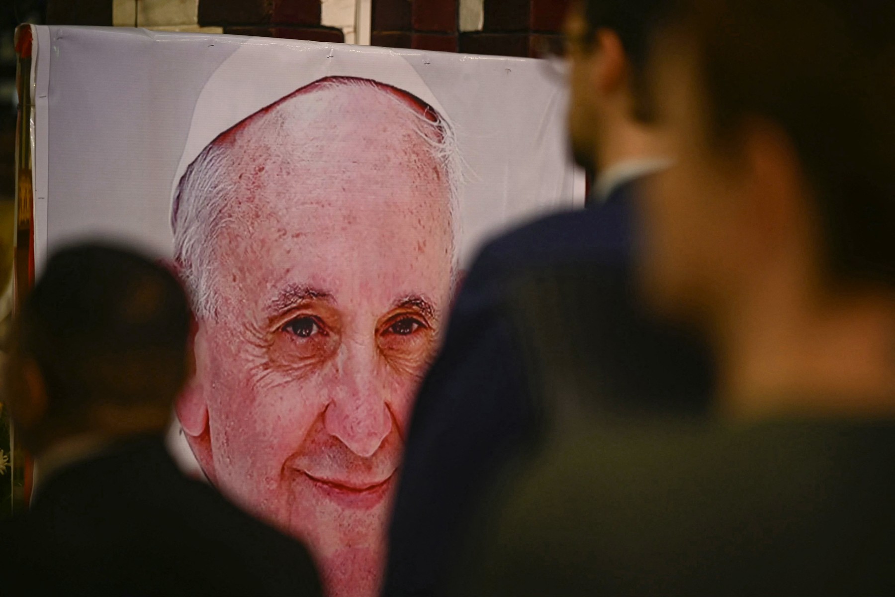 Cardinalii se întâlnesc pentru a planifica funeraliile Papei Francisc. Moartea sa subită a pus în mişcare ritualuri străvechi Cardinalii se întâlnesc pentru a planifica funeraliile Papei Francisc. Moartea sa subită a pus în mişcare ritualuri străvechi