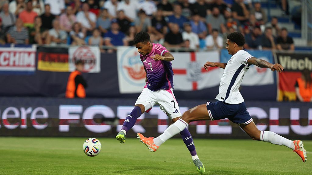 ACUM Anglia U21 -2, la EURO, pe VOYO și PRO ARENA. Englezii forțează marcarea unui gol ACUM Anglia U21 -2, la EURO, pe VOYO și PRO ARENA. Englezii forțează marcarea unui gol