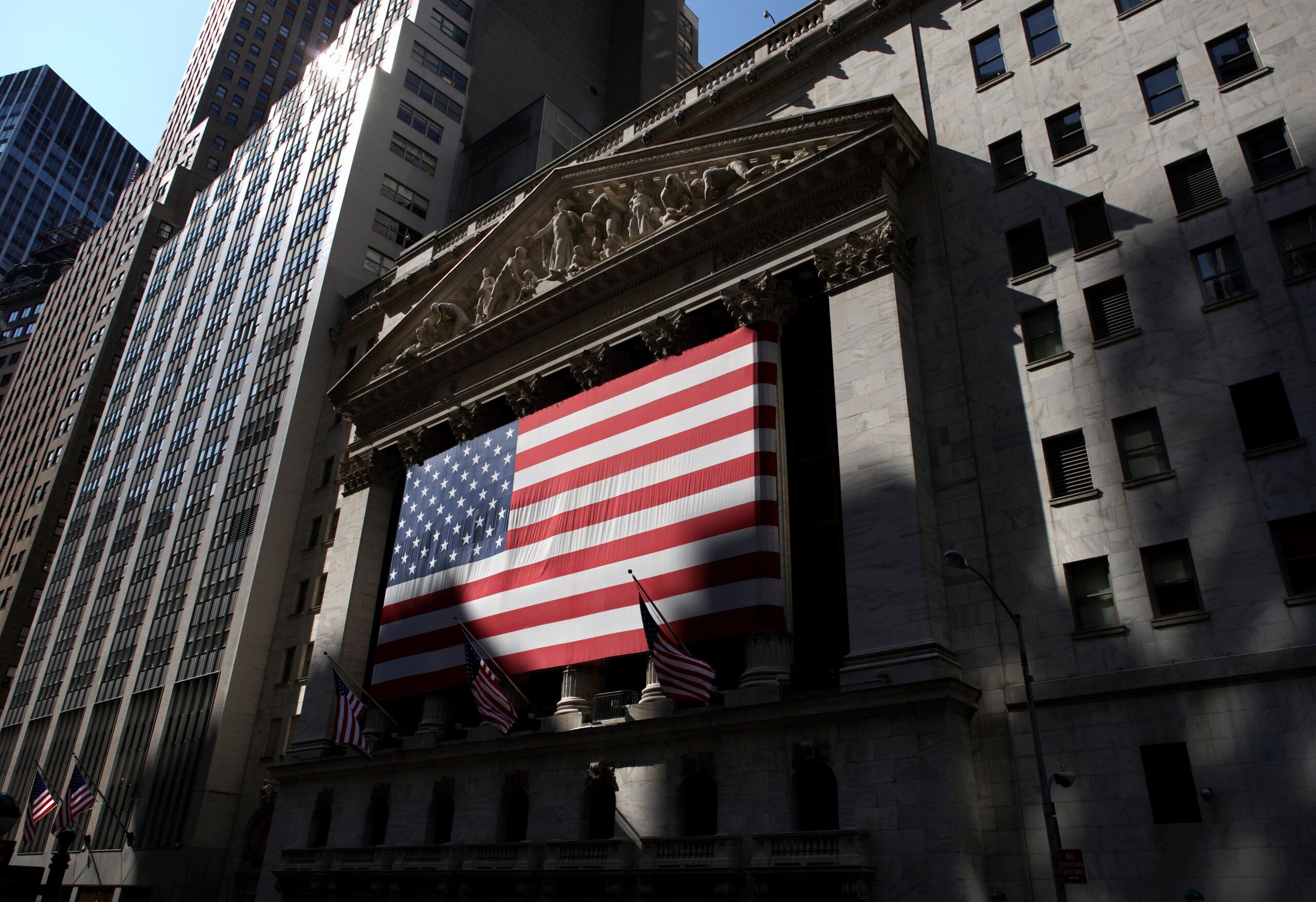 Cum ocolesc bancherii și investitorii efectul tarifelor lui Trump în mega-tranzacții Cum ocolesc bancherii și investitorii efectul tarifelor lui Trump în mega-tranzacții