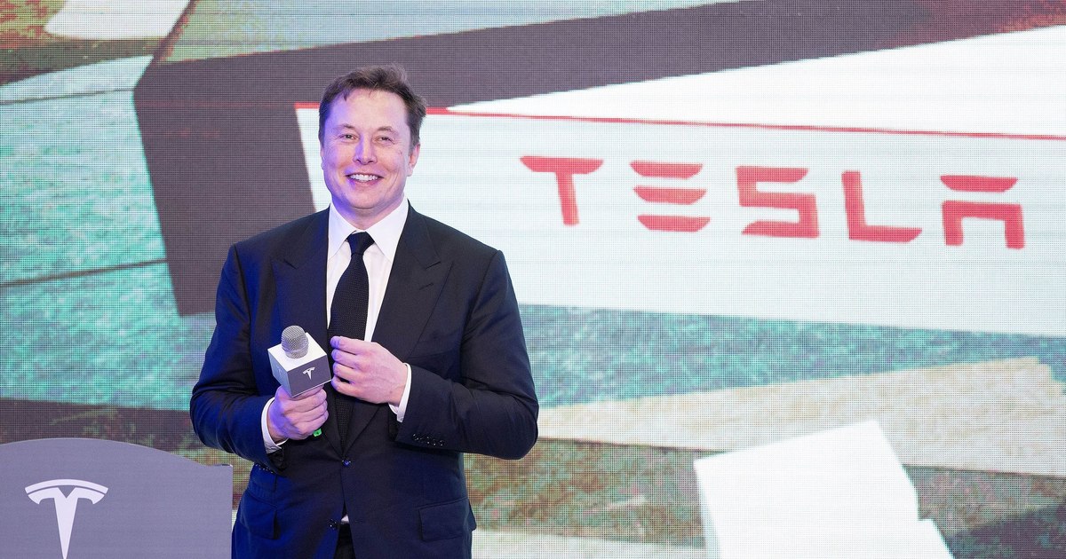 Acțiunile Tesla, scădere majoră pe fondul scandalului dintre Trump și Musk Acțiunile Tesla, scădere majoră pe fondul scandalului dintre Trump și Musk