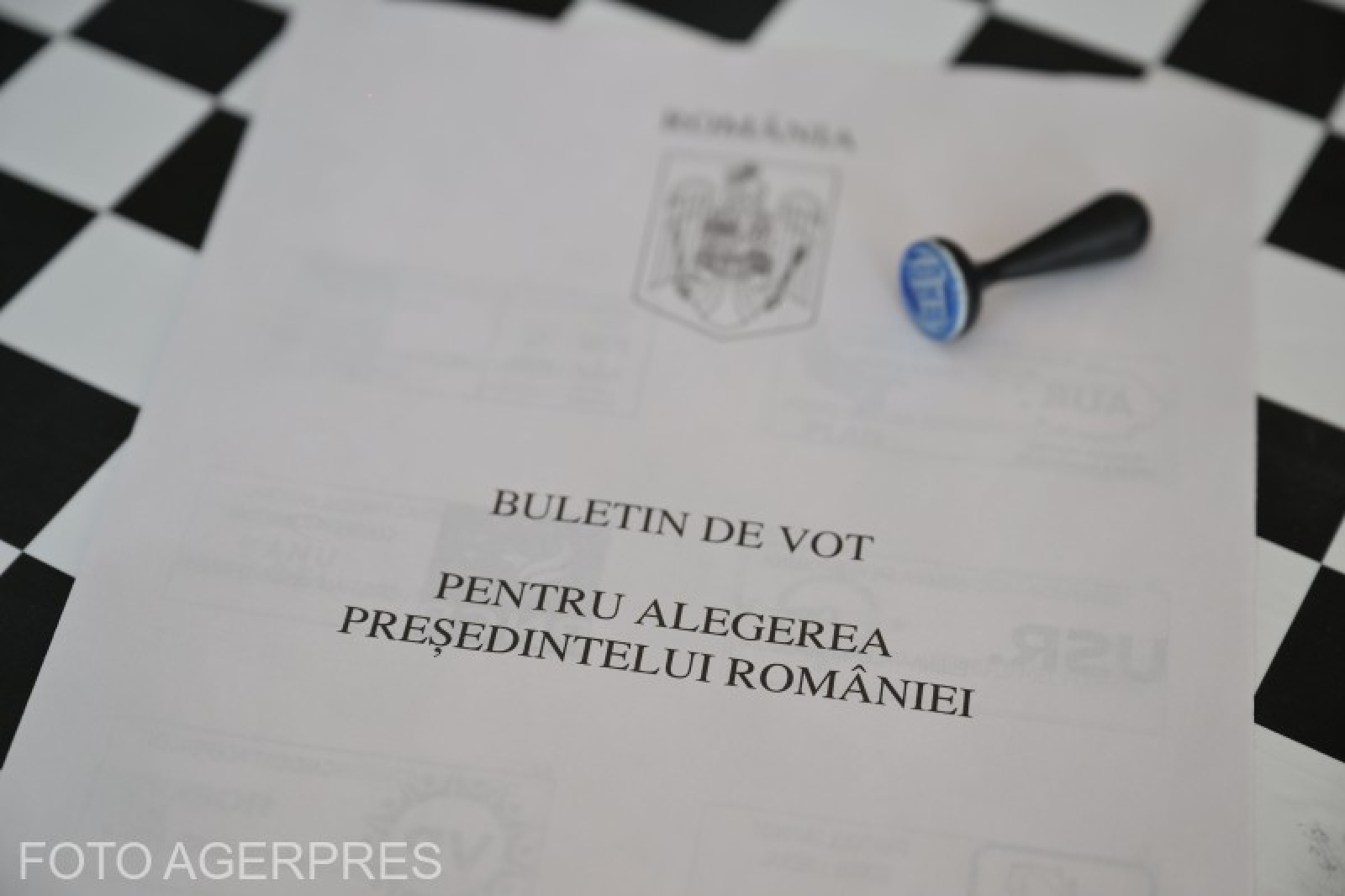 Alegeri prezidenţiale 2025, turul 2, 18 mai -a depășit prezența de 64% la vot. Peste 11,6 milioane de români au votat / Ce sesizări a primit MAI Alegeri prezidenţiale 2025, turul 2, 18 mai -a depășit prezența de 64% la vot. Peste 11,6 milioane de români au votat / Ce sesizări a primit MAI