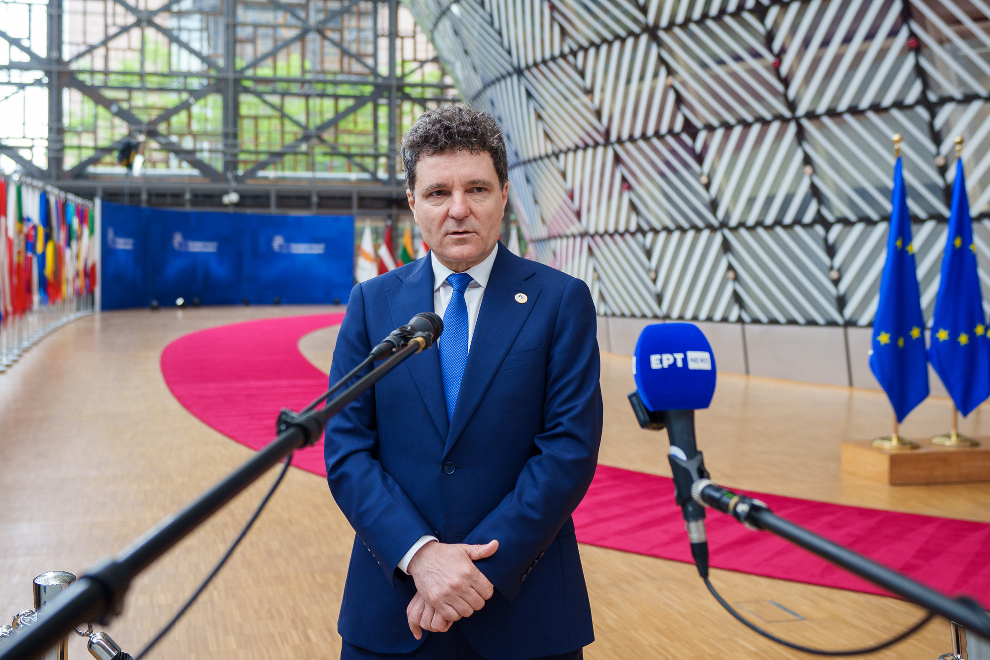 VIDEO Nicușor Dan, declarații în mijloc de noapte la Bruxelles despre măsurile de austeritate: „Unii vor fi mai afectați decât alții pe termen scurt/ Crescând în funcție, eu am pierdut la salariu”