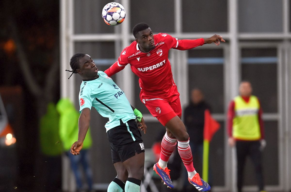 Josue Homawoo a plecat de la Dinamo și a fost prezentat de noua echipă: doi ani de contract