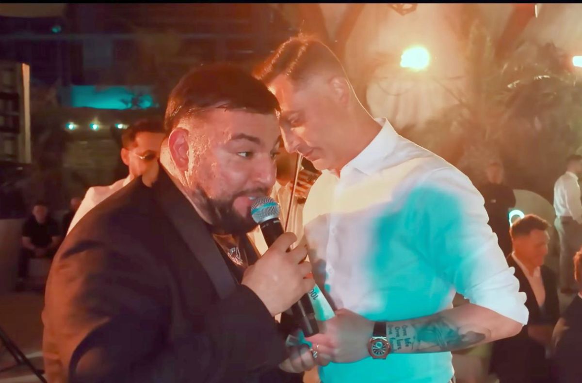 Dezmăț total! Imagini tari nepublicate de la nunta lui Florinel Coman: „Trecem peste vânt și ploi / Unul e Mirel Rădoi!” Dezmăț total! Imagini tari nepublicate de la nunta lui Florinel Coman: „Trecem peste vânt și ploi / Unul e Mirel Rădoi!”