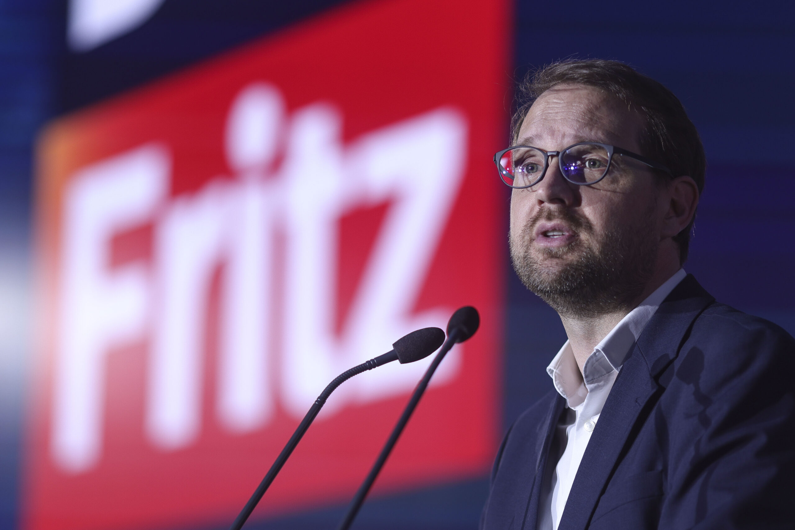 Fritz, despre obținerea cetățeniei: „De peste un an trec prin cea mai românească experienţă ever / Am un mesaj pentru haterii care îmi zic «marş!»”