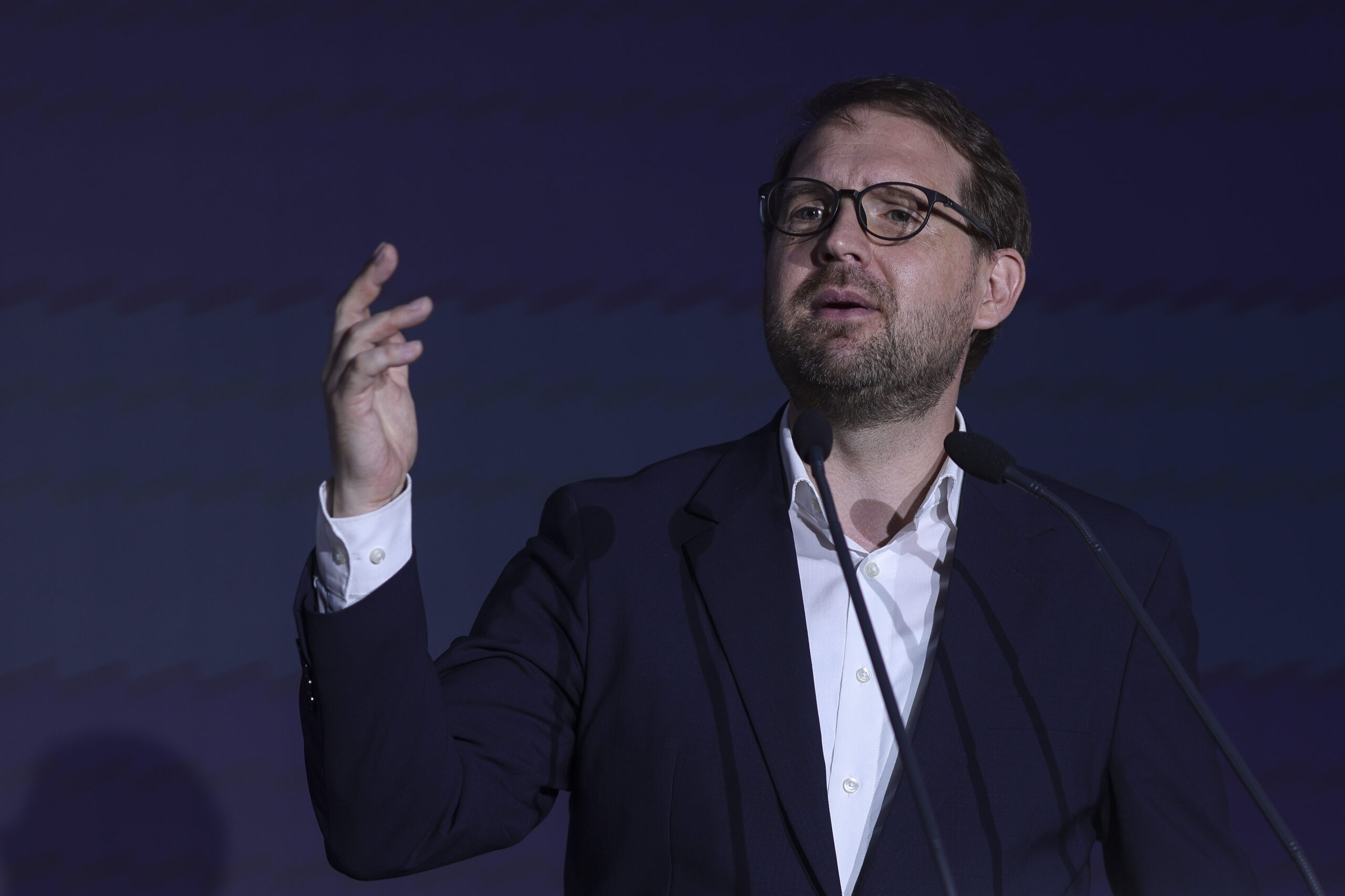 Dominic Fritz, atac la adresa AUR: „Vrea o Românie a celor care conspiră în culise cu Moscova” / Replica lui George Simion