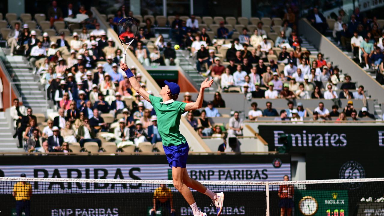 Ce a făcut Jannik Sinner în meciul cu „revelația” Bublik, în sferturile Roland Garros 2025. Avem semifinalele din turneul masculin