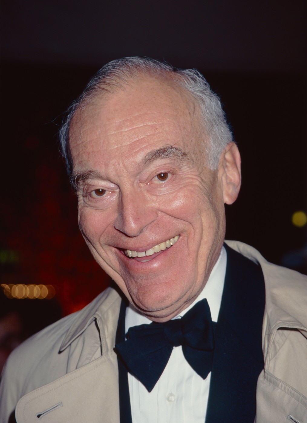 A murit omul care a transformat Estee Lauder în unul dintre cei mai mari producători de cosmetice din lume A murit omul care a transformat Estee Lauder în unul dintre cei mai mari producători de cosmetice din lume