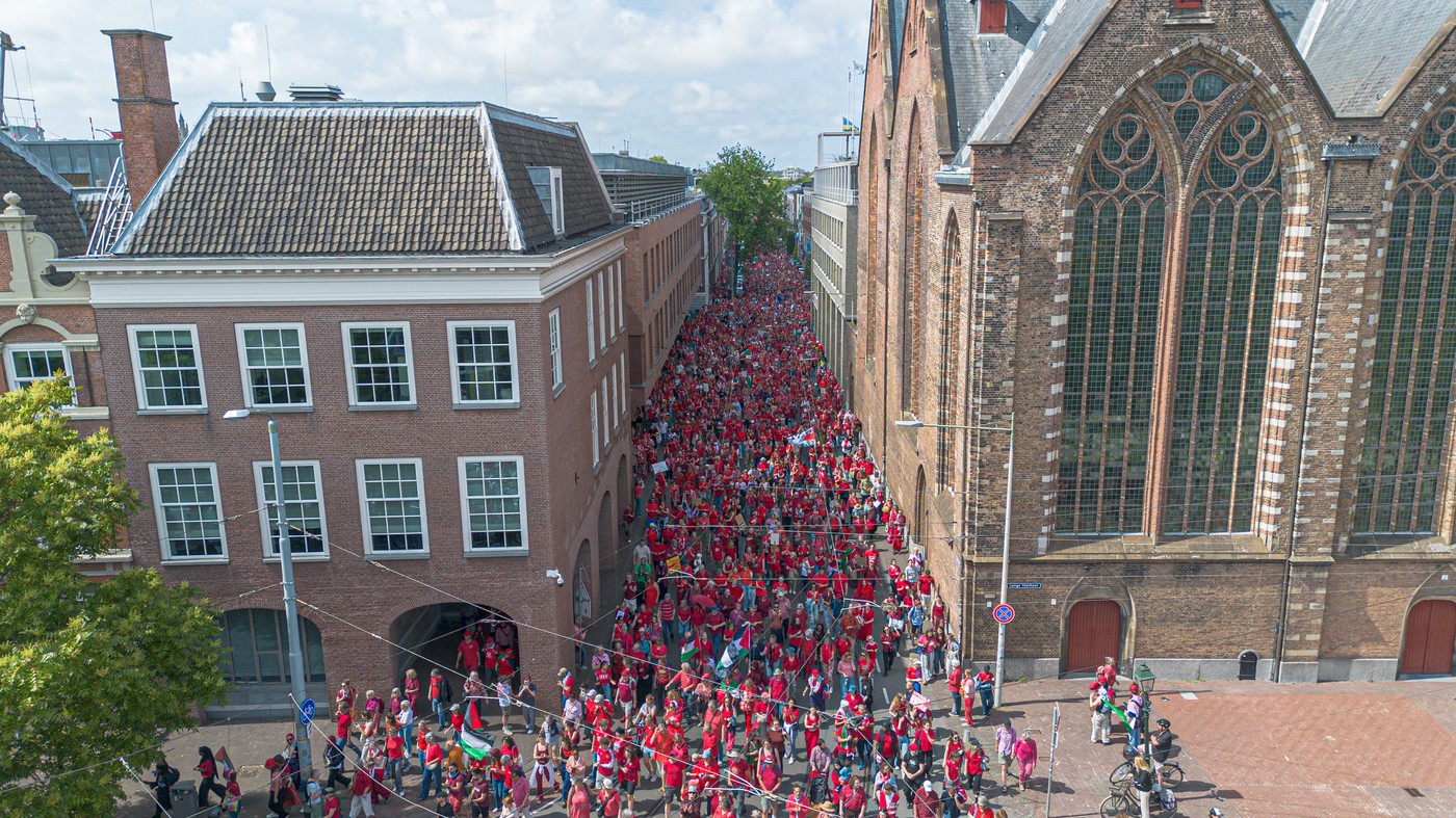 VIDEO Zeci de mii de oameni au protestat la Haga împotriva acțiunilor israeliene din Gaza