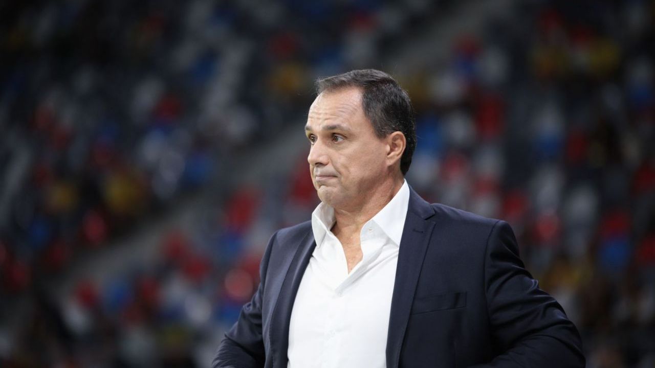 Fotbalistul de la FCSB, sfătuit să plece: ”Nu are de ce să stea! Sunt ani importanți pentru el” Fotbalistul de la FCSB, sfătuit să plece: ”Nu are de ce să stea! Sunt ani importanți pentru el”