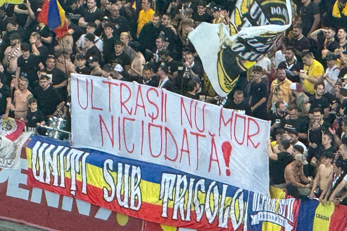 Stelistul decedat pe stadion la finala Nations League nu a fost uitat la România Stelistul decedat pe stadion la finala Nations League nu a fost uitat la România