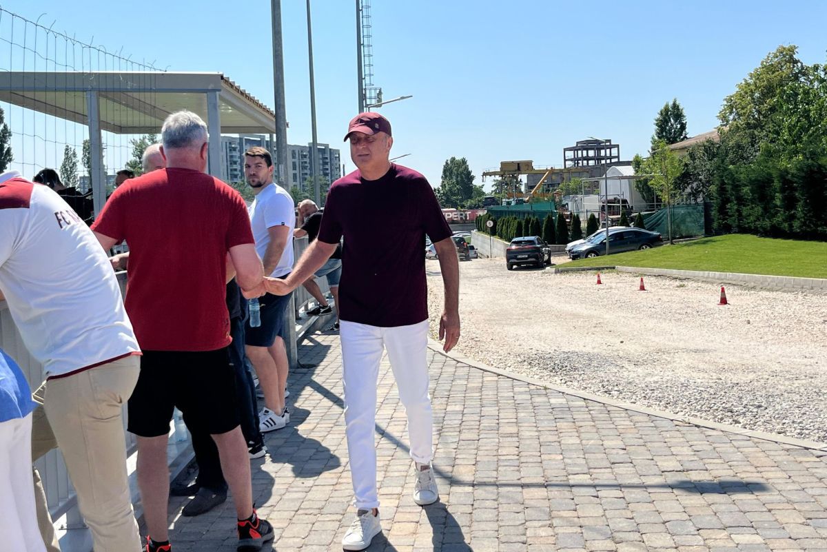 Dan Șucu, prezent la finala Supercupei României U16 între Rapid și U Cluj Dan Șucu, prezent la finala Supercupei României U16 între Rapid și U Cluj