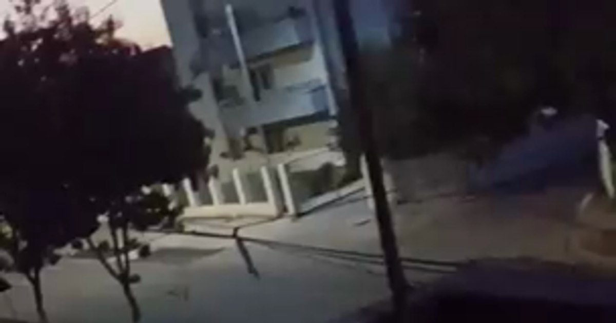 „Bagă-l la pușcărie, că te bagă el în pământ!”. Imagini șocante în Caracal „Bagă-l la pușcărie, că te bagă el în pământ!”. Imagini șocante în Caracal