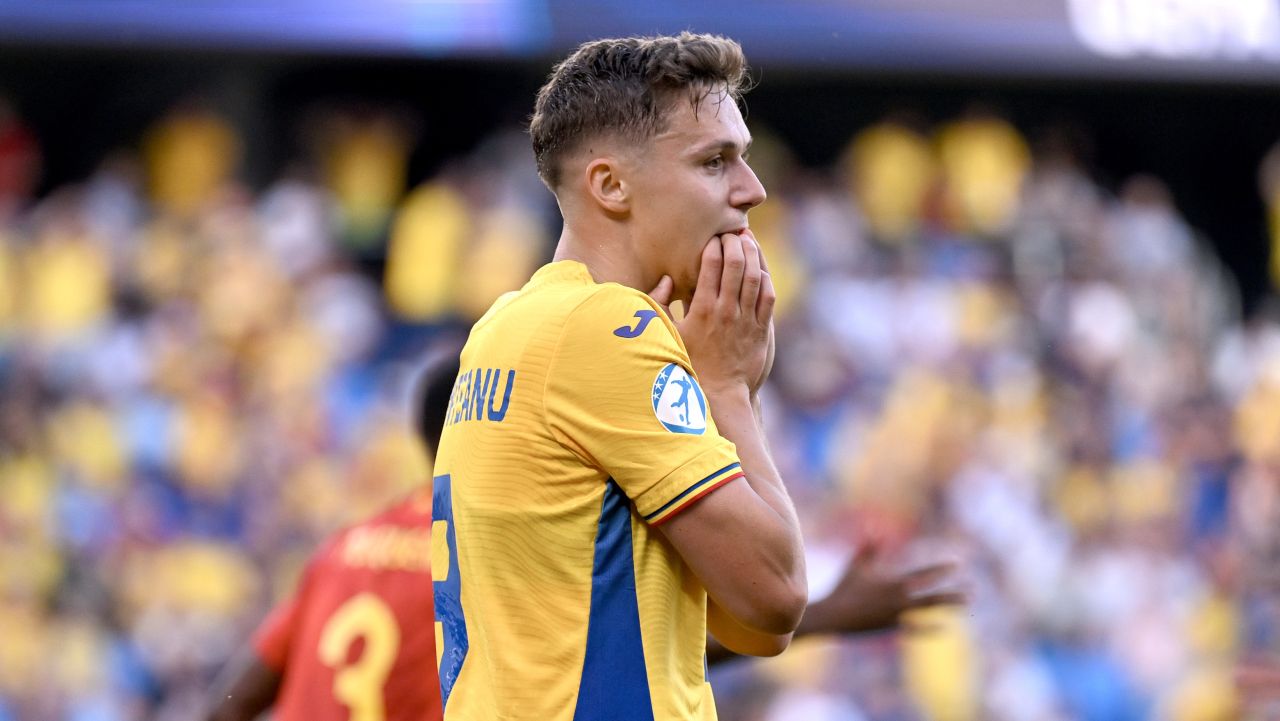 CFR Cluj anunță: „Am refuzat ofertele de 8 milioane de euro pentru Louis Munteanu. Decizia e la domnul Varga” CFR Cluj anunță: „Am refuzat ofertele de 8 milioane de euro pentru Louis Munteanu. Decizia e la domnul Varga”