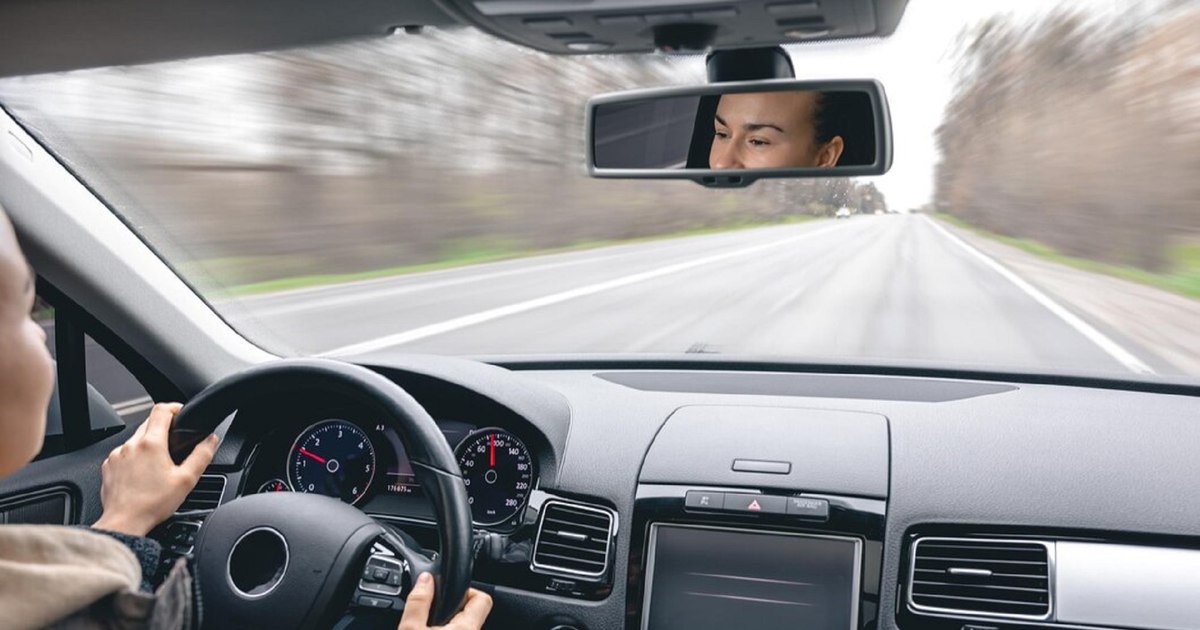 Ponturi pentru șoferii care merg în vacanță cu mașina, pentru a ajunge în siguranță la destinație: „Distanța corectă este jumătatea în metri a vitezei pe care o ai”