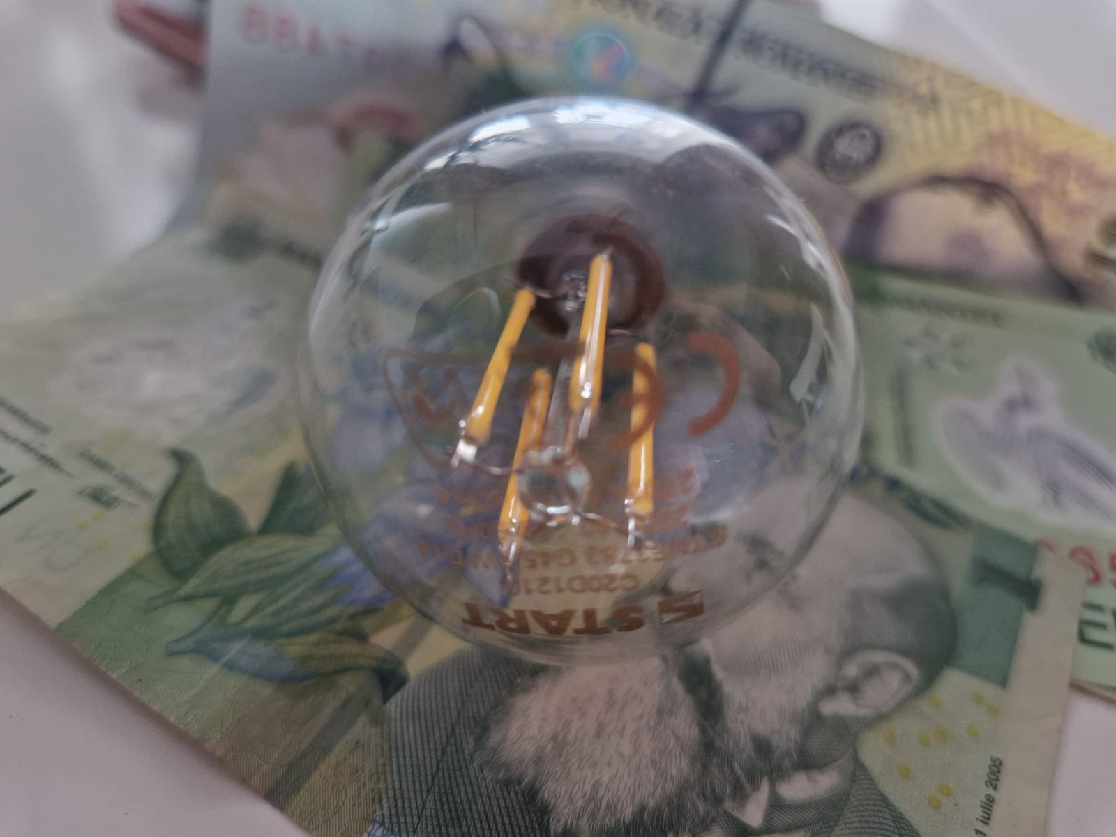 Ce se întâmplă cu facturile românilor de la 1 iulie. Anunțul momentului despre cine primește sprijin lunar