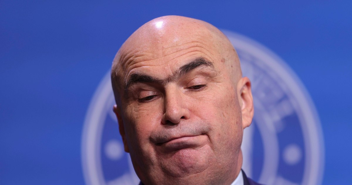 Măsurile de austeritate scot în stradă bugetării. Economist: „Reforma trebuie să diminueze anvelopa salarială. Le forțează să devină mai eficiente” Măsurile de austeritate scot în stradă bugetării. Economist: „Reforma trebuie să diminueze anvelopa salarială. Le forțează să devină mai eficiente”