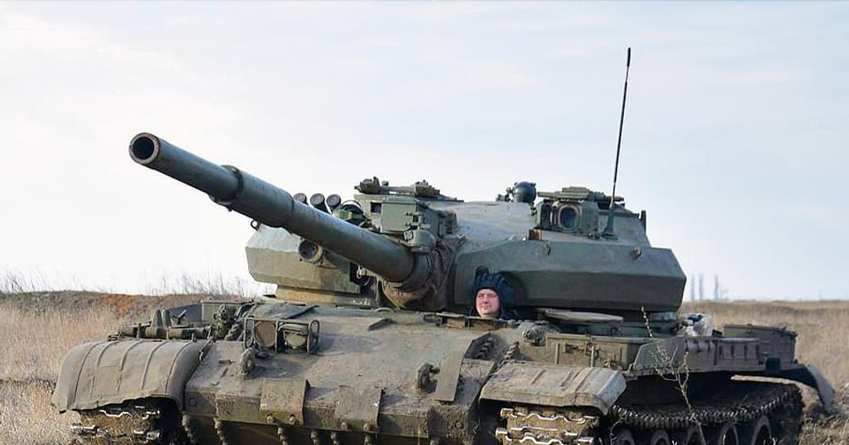 Rusia a ajuns la fundul sacului. Refoloseşte tancuri depăşite de tip T-62 în războiul din Ucraina