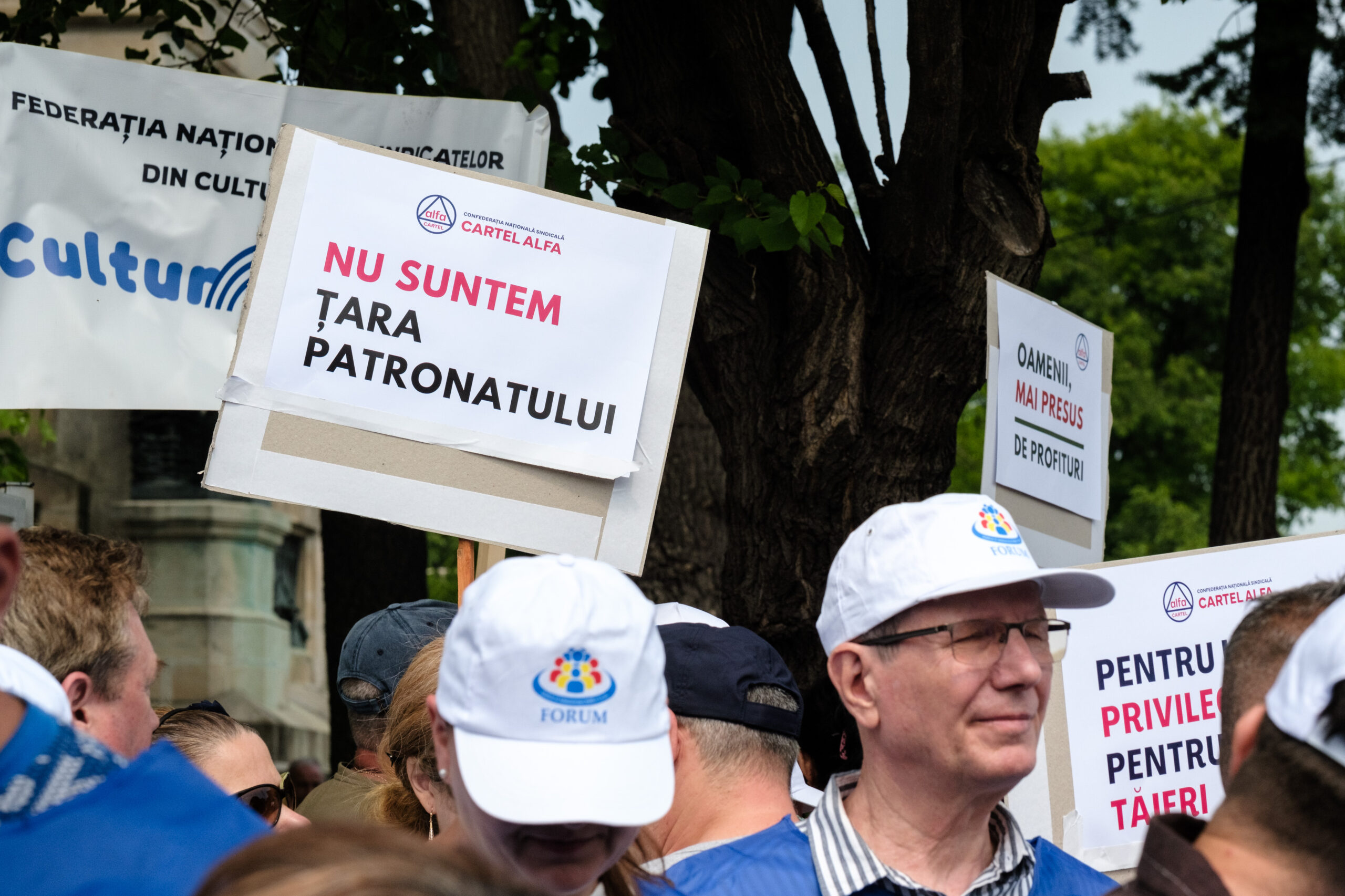 Sindicaliștii ies în stradă luni, în jurul Parlamentului. Cartel Alfa: „Guvernul lovește în demnitatea angajaților”