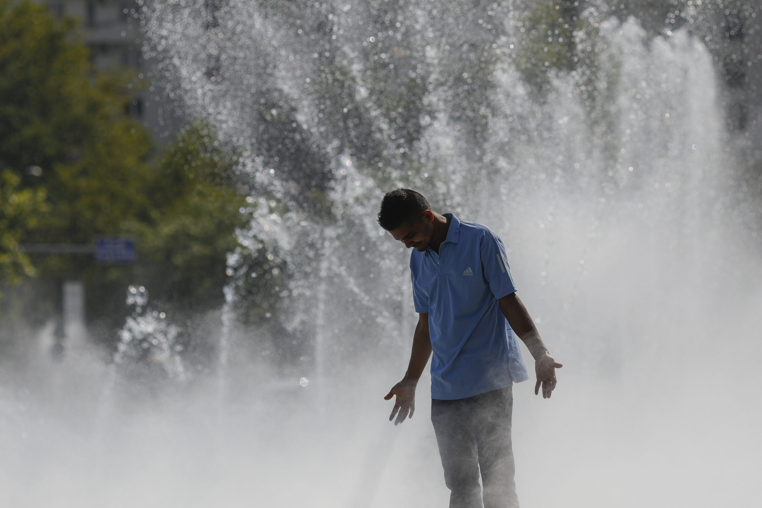 Vine din nou canicula. Cod galben în şase judeţe şi în București. Valul de căldură se va extinde şi intensifica Vine din nou canicula. Cod galben în şase judeţe şi în București. Valul de căldură se va extinde şi intensifica