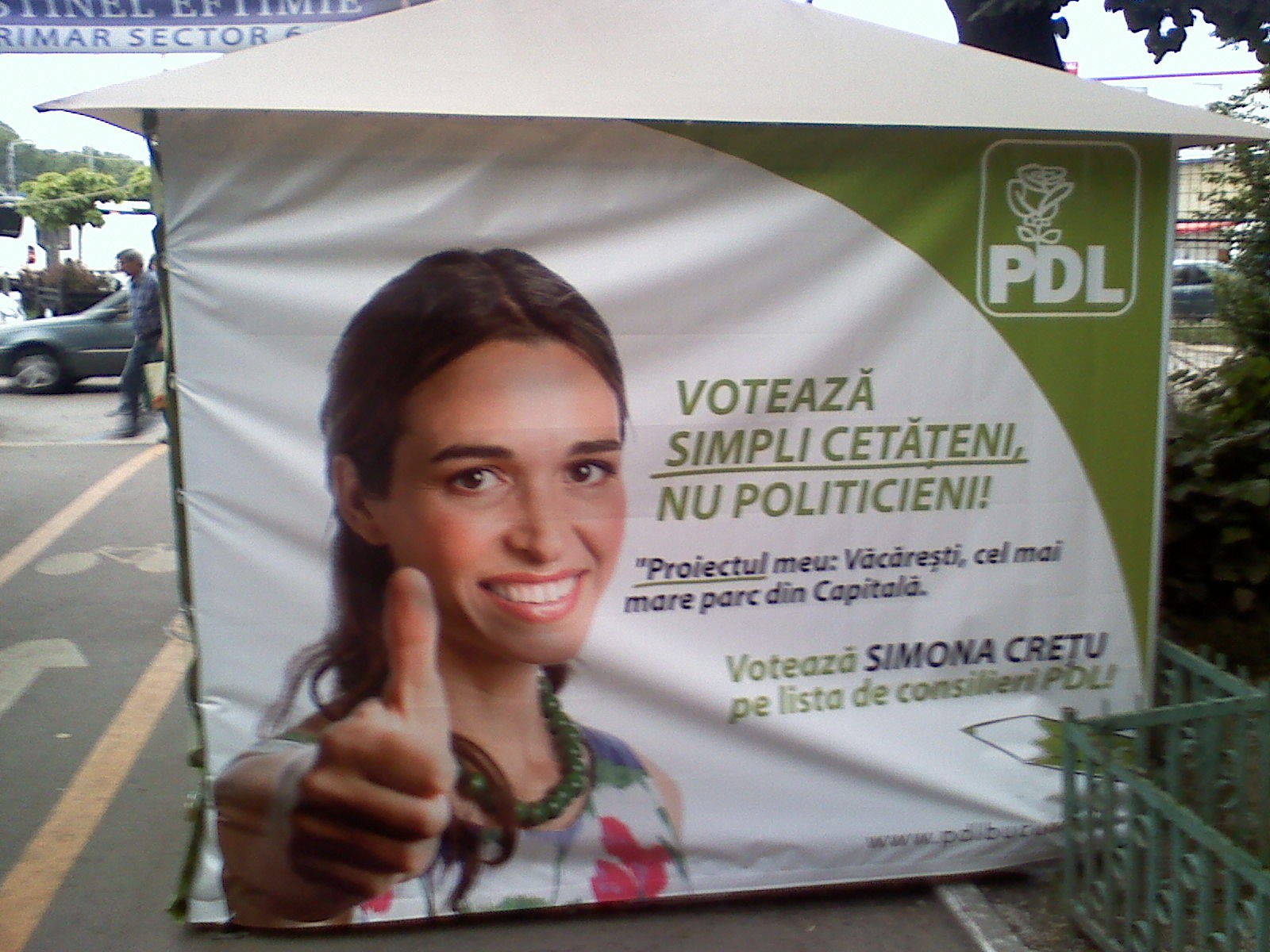 Fundația Eco-Civica: „In memoriam Simona Crețu”. Era cunoscută pentru că a scris pe o hârtie că vrea arestarea lui Oprescu. Dar ar fi trebuit să fie cunoscută pentru lupta ei dusă în tăcere