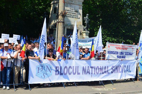 Sindicatele au făcut o serie de amendamente la legea austerității. „Premierea celor responsabili pentru dezechilibrele bugetare nu se justifică” / Ce măsuri concrete propun Sindicatele au făcut o serie de amendamente la legea austerității. „Premierea celor responsabili pentru dezechilibrele bugetare nu se justifică” / Ce măsuri concrete propun