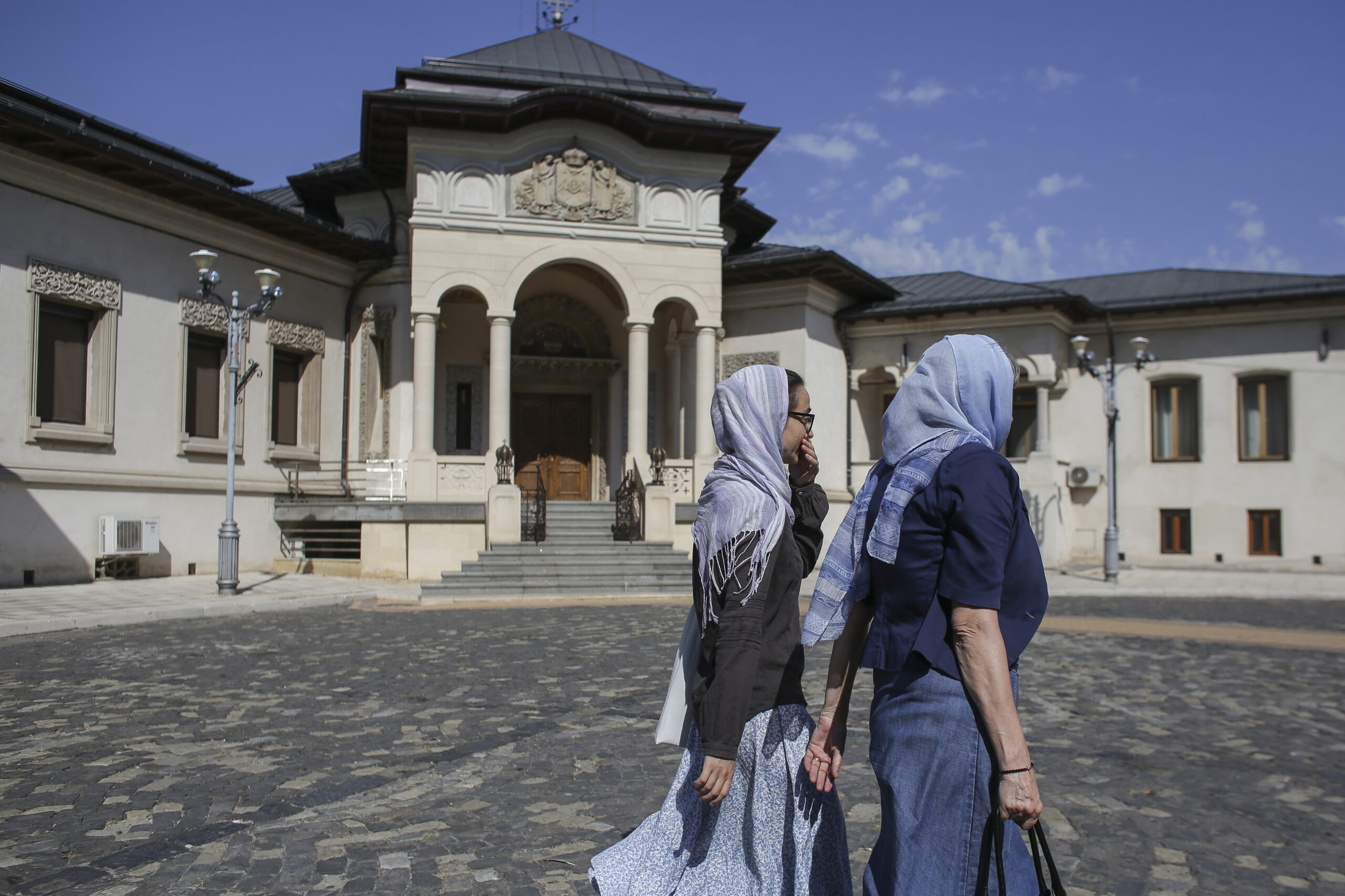 Sinodul BOR aprobă canonizarea a 16 femei cu viaţă sfântă. Cine sunt acestea