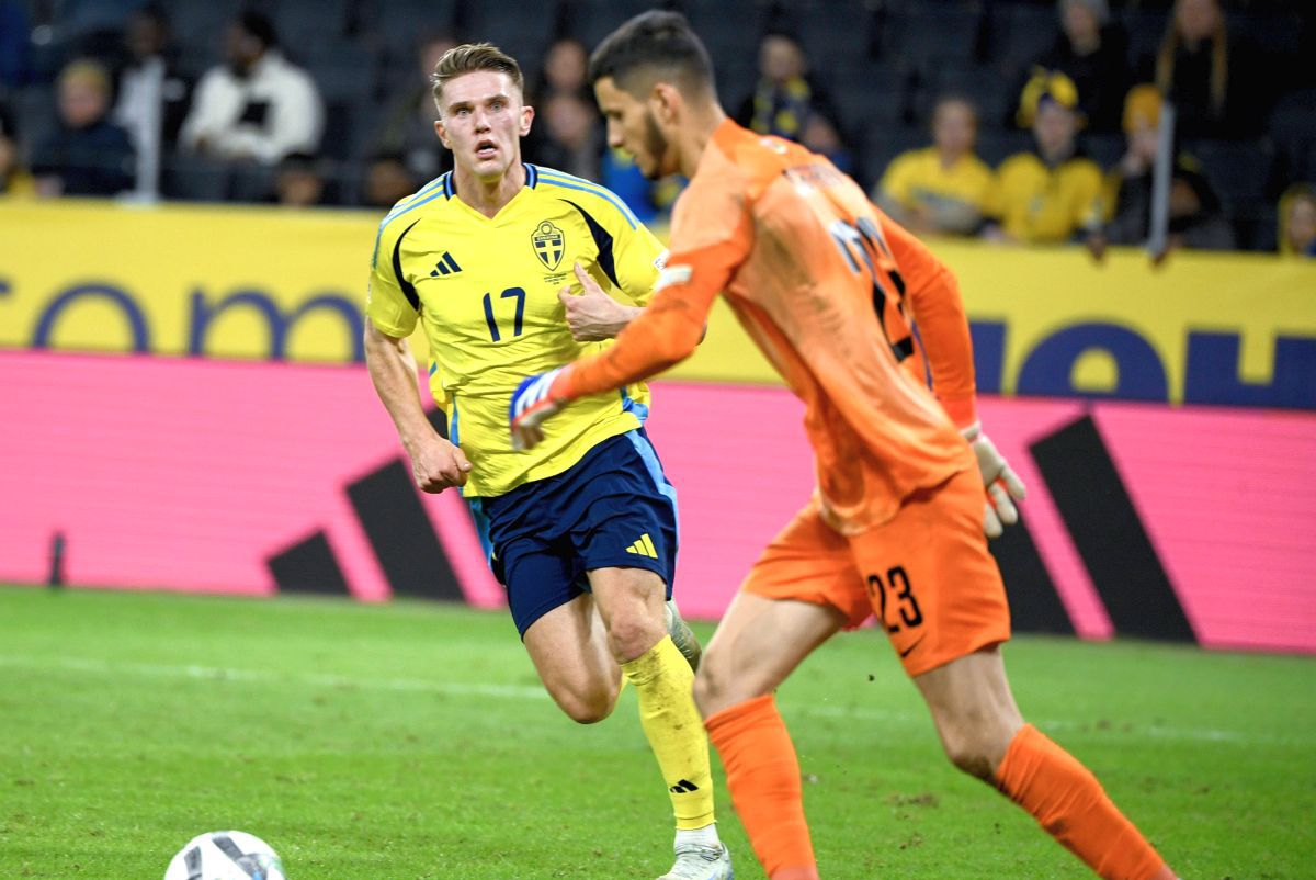 Dinamo vrea să-și betoneze poarta cu un titular de națională