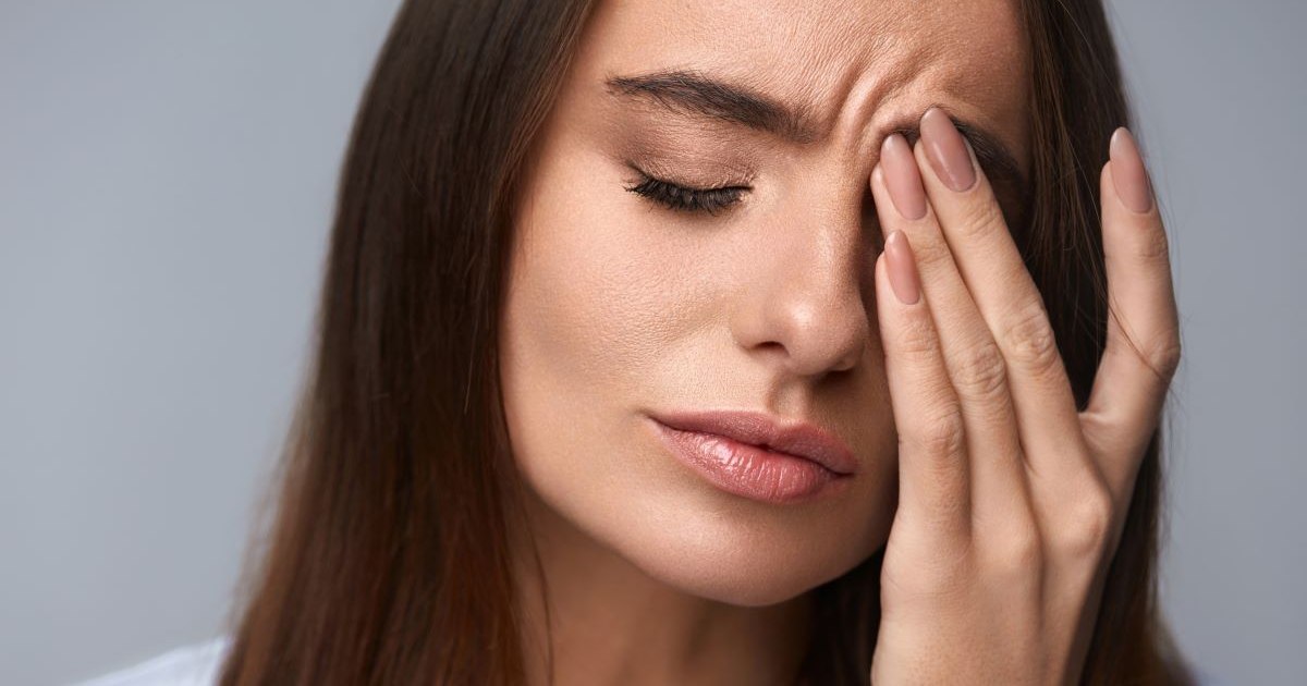 Obiceiul aparent inofensiv care poate afecta grav vederea. Specialiștii avertizează: „Trebuie să vă opriți”