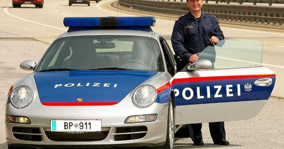 Băiat de 10 ani, uitat de părinți într-o benzinărie din Austria. Și-au dat seama că lipsește după jumătate de oră Băiat de 10 ani, uitat de părinți într-o benzinărie din Austria. Și-au dat seama că lipsește după jumătate de oră