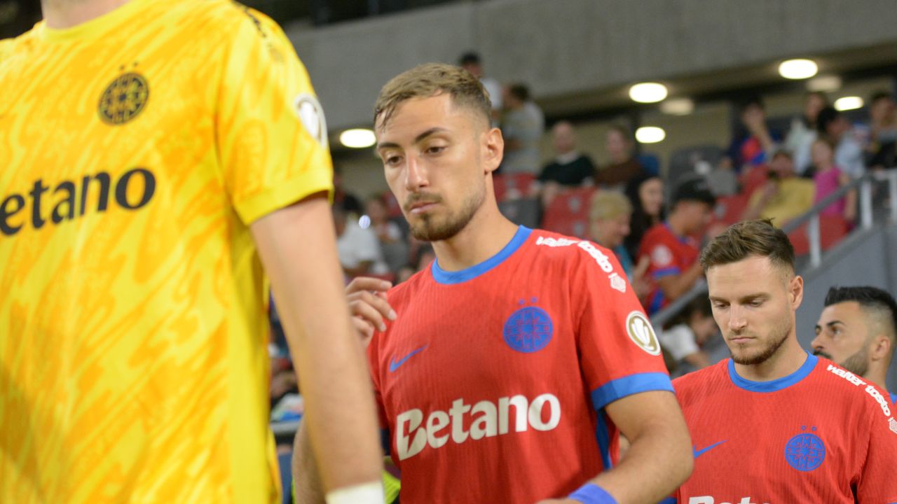 Câte schimbări a făcut FCSB la pauza meciului cu Unirea Slobozia Câte schimbări a făcut FCSB la pauza meciului cu Unirea Slobozia