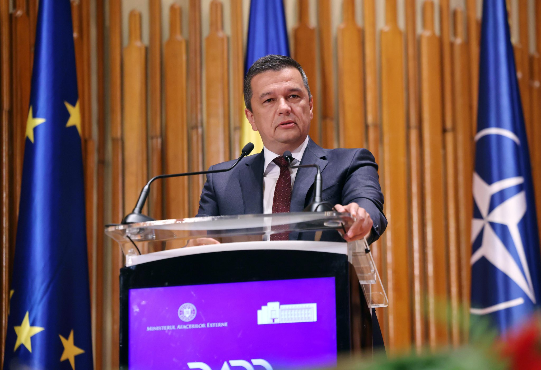 Sorin Grindeanu anunță amendamente la Pachetul 2 în Parlament: „PSD nu poate susține astfel de lucruri!” Sorin Grindeanu anunță amendamente la Pachetul 2 în Parlament: „PSD nu poate susține astfel de lucruri!”
