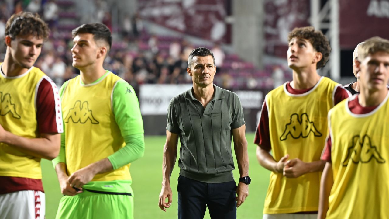 Ce l-a deranjat pe Costel Gâlcă după victoria cu FC Botoșani: „Asta mă nemulțumește” + o nouă problemă: „Are glezna umflată” Ce l-a deranjat pe Costel Gâlcă după victoria cu FC Botoșani: „Asta mă nemulțumește” + o nouă problemă: „Are glezna umflată”