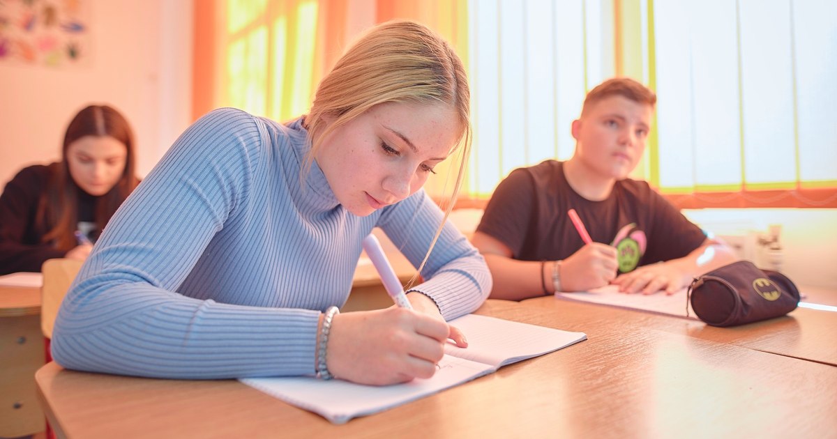 Bac 2025, sesiunea de toamnă. Cea de-a doua sesiune a examenului începe azi Bac 2025, sesiunea de toamnă. Cea de-a doua sesiune a examenului începe azi