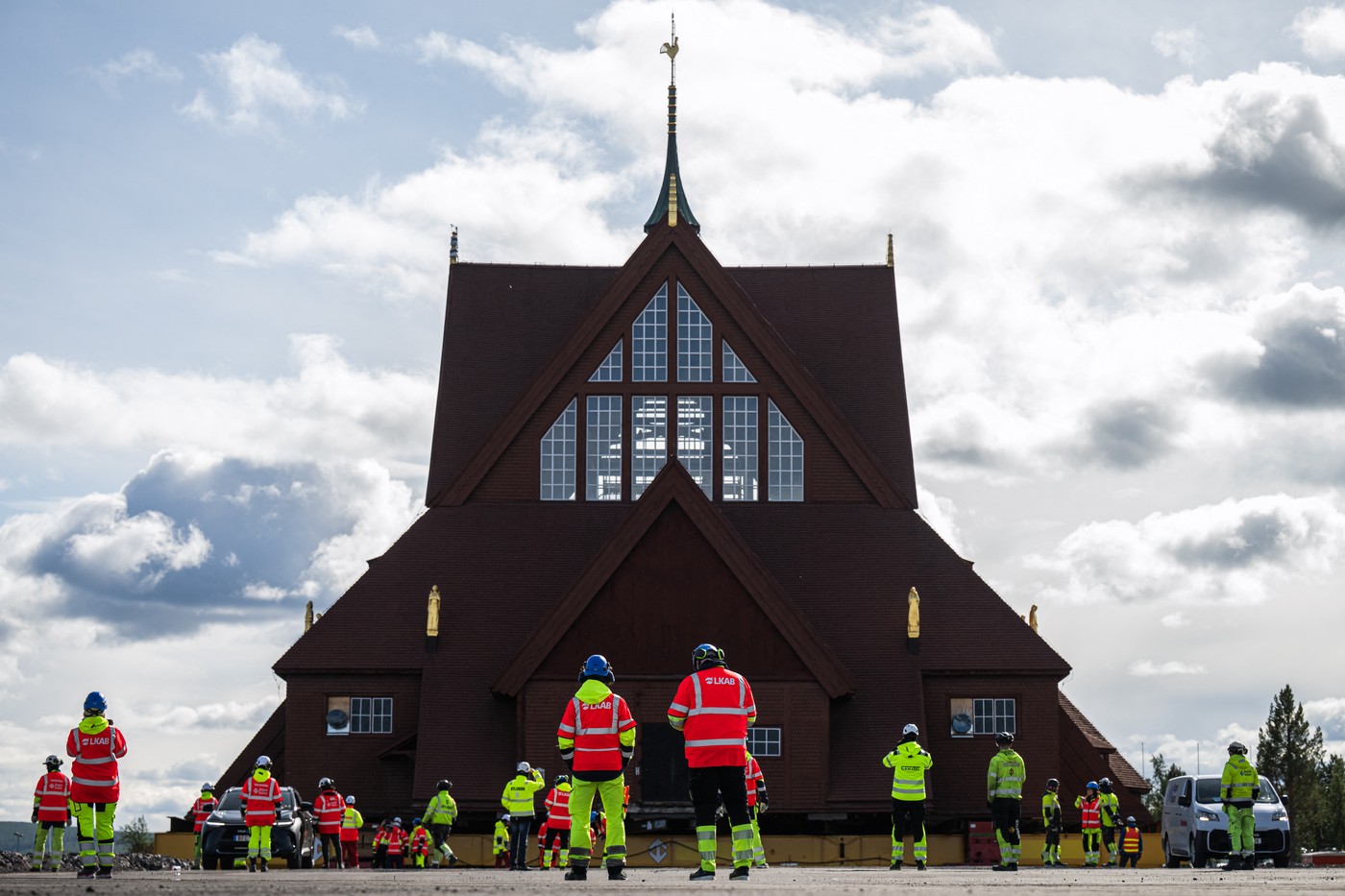 FOTO Operațiune spectaculoasă de mutare a unei clădiri emblematice pentru Suedia. Drumul de 5 km a durat două zile FOTO Operațiune spectaculoasă de mutare a unei clădiri emblematice pentru Suedia. Drumul de 5 km a durat două zile
