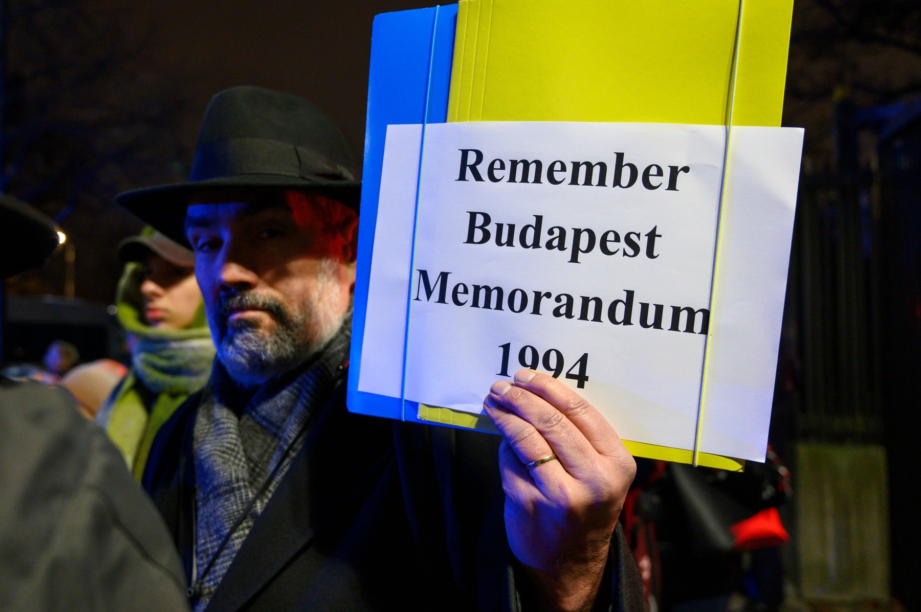 Trump face „o mare greșeală” cu Putin. Avertismentul lansat de un personaj-cheie implicat în pactul prin care Kievul a dat la schimb armele nucleare pentru garanții de securitate Trump face „o mare greșeală” cu Putin. Avertismentul lansat de un personaj-cheie implicat în pactul prin care Kievul a dat la schimb armele nucleare pentru garanții de securitate