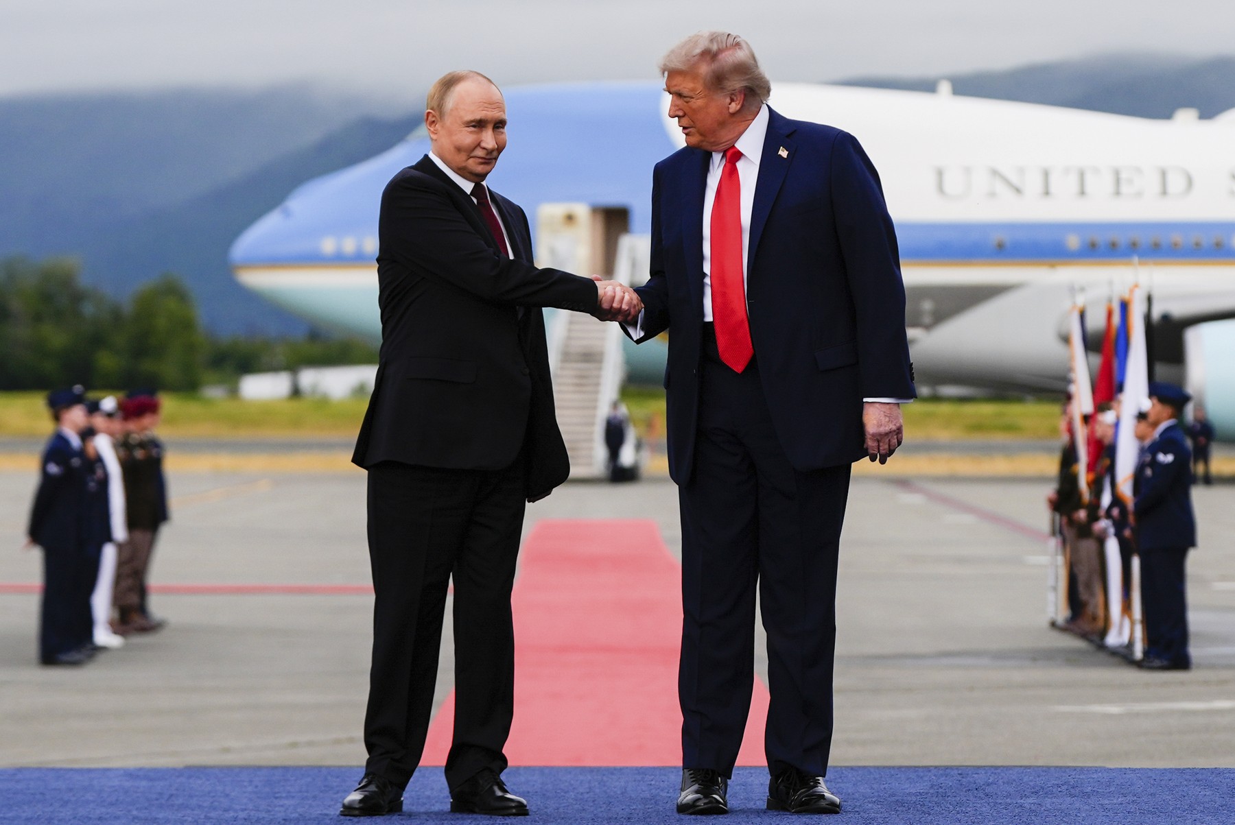 Condiția pusă de Putin lui Trump în schimbul înghețării frontului. Cele două regiuni din care Ucraina ar trebui să se retragă Condiția pusă de Putin lui Trump în schimbul înghețării frontului. Cele două regiuni din care Ucraina ar trebui să se retragă