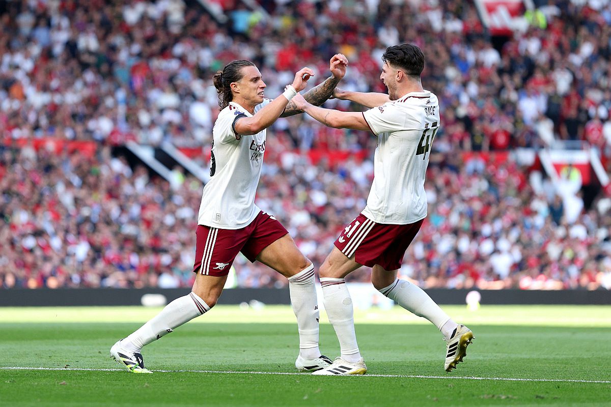 Manchester United -1 » Sezon nou, aceiași „tunari”: prestație fără strălucire, dar victorie cu gol din fază fixă!