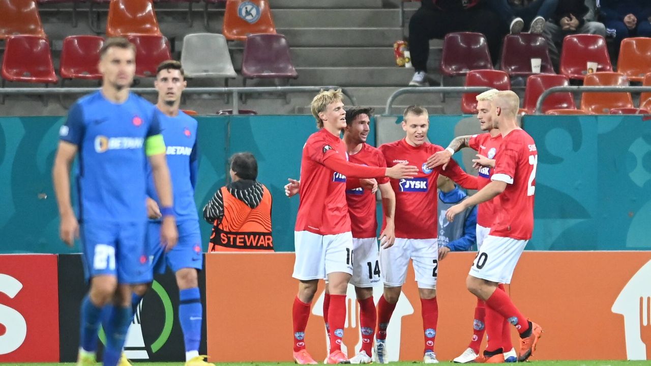 Silkeborg, coșmarul lui Nicolae Dică, debut groaznic în campionat. Ce se întâmplă cu echipa care i-a dat 10 lui FCSB Silkeborg, coșmarul lui Nicolae Dică, debut groaznic în campionat. Ce se întâmplă cu echipa care i-a dat 10 lui FCSB