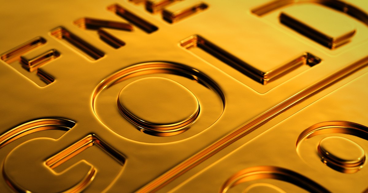 Aurul se scumpește enorm în perioade de recesiune. La ce preț ar putea ajunge la finalul anului