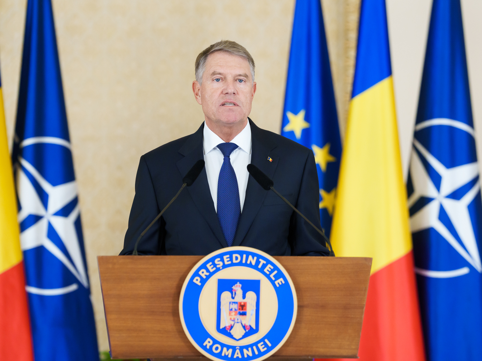 Klaus Iohannis, somat de ANAF pentru o datorie de 4,7 milioane lei Klaus Iohannis, somat de ANAF pentru o datorie de 4,7 milioane lei
