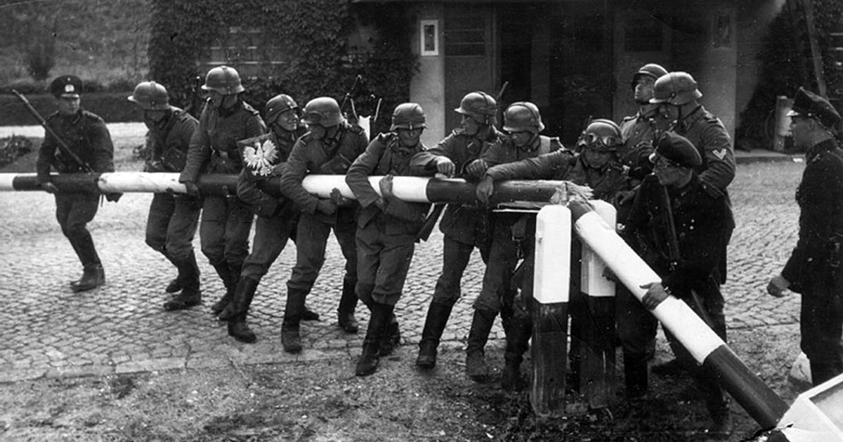 1 septembrie: Germania a invadat Polonia, declanșând Al Doilea Război Mondial 1 septembrie: Germania a invadat Polonia, declanșând Al Doilea Război Mondial