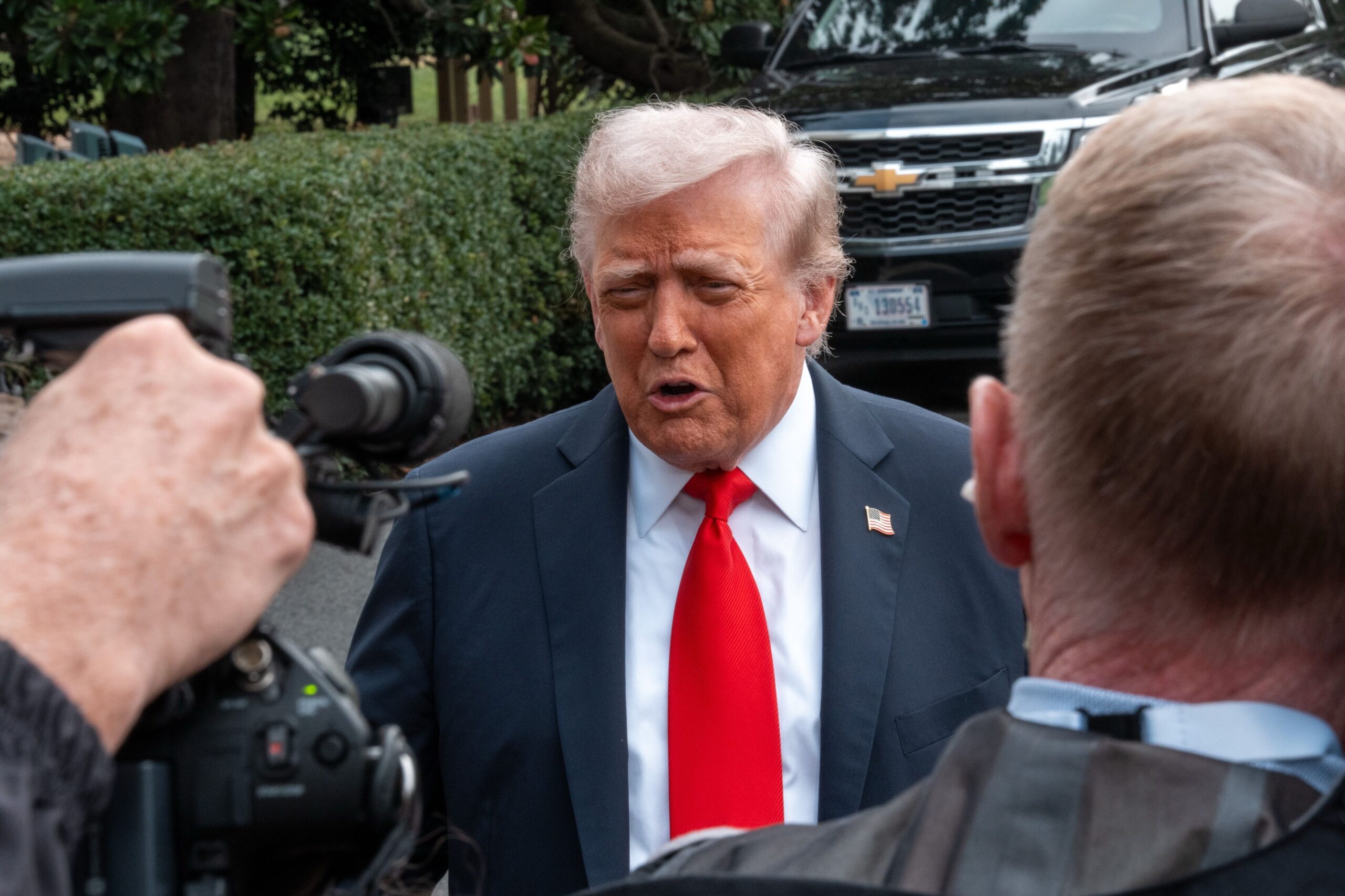 VIDEO Donald Trump, furios pe întrebările unui jurnalist australian: „De unde ești? Faci foare mult rău țării tale în acest moment” VIDEO Donald Trump, furios pe întrebările unui jurnalist australian: „De unde ești? Faci foare mult rău țării tale în acest moment”