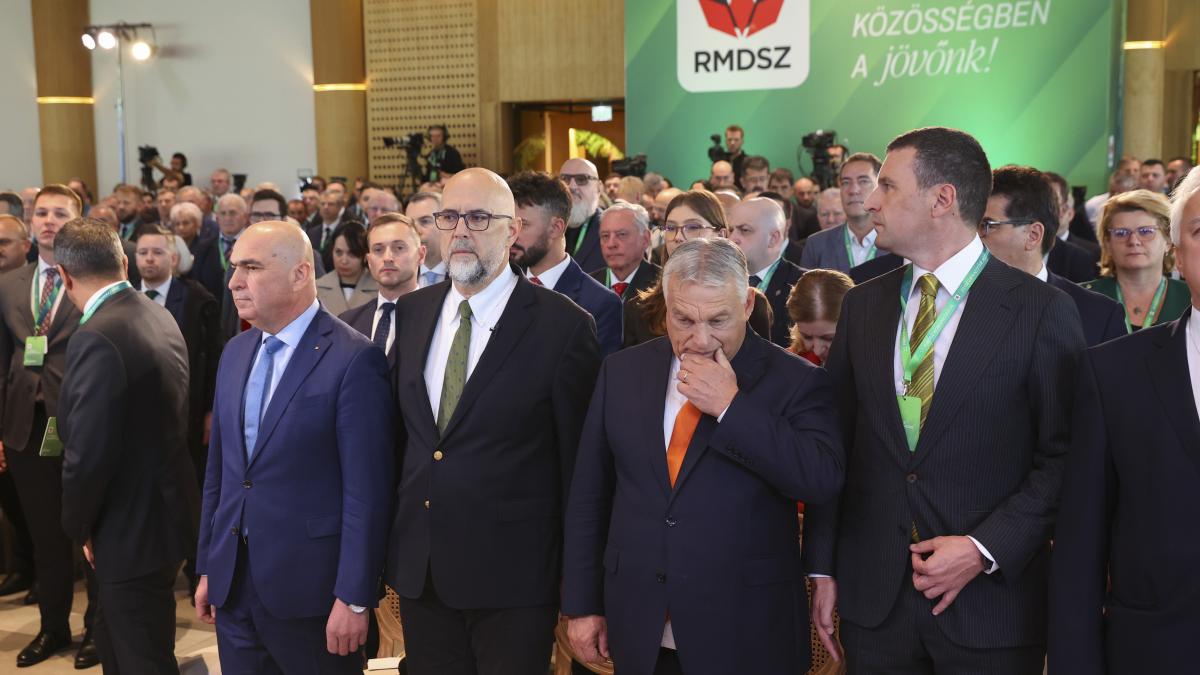 Regretul lui Grindeanu după faza cu ieșirea din sală de la Congresul UDMR Regretul lui Grindeanu după faza cu ieșirea din sală de la Congresul UDMR