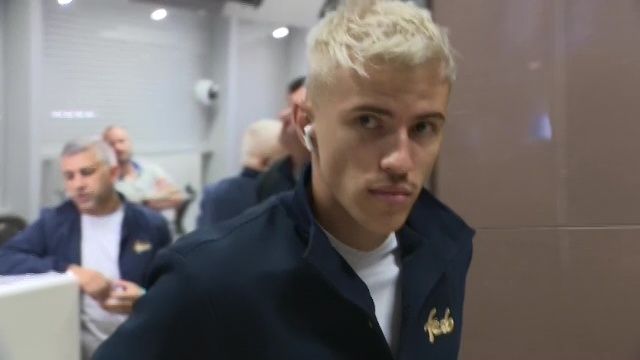 Certat de Becali, Tavi Popescu s-a pozat în tricoul unei alte echipe! Imaginea postată pe rețelele sociale Certat de Becali, Tavi Popescu s-a pozat în tricoul unei alte echipe! Imaginea postată pe rețelele sociale