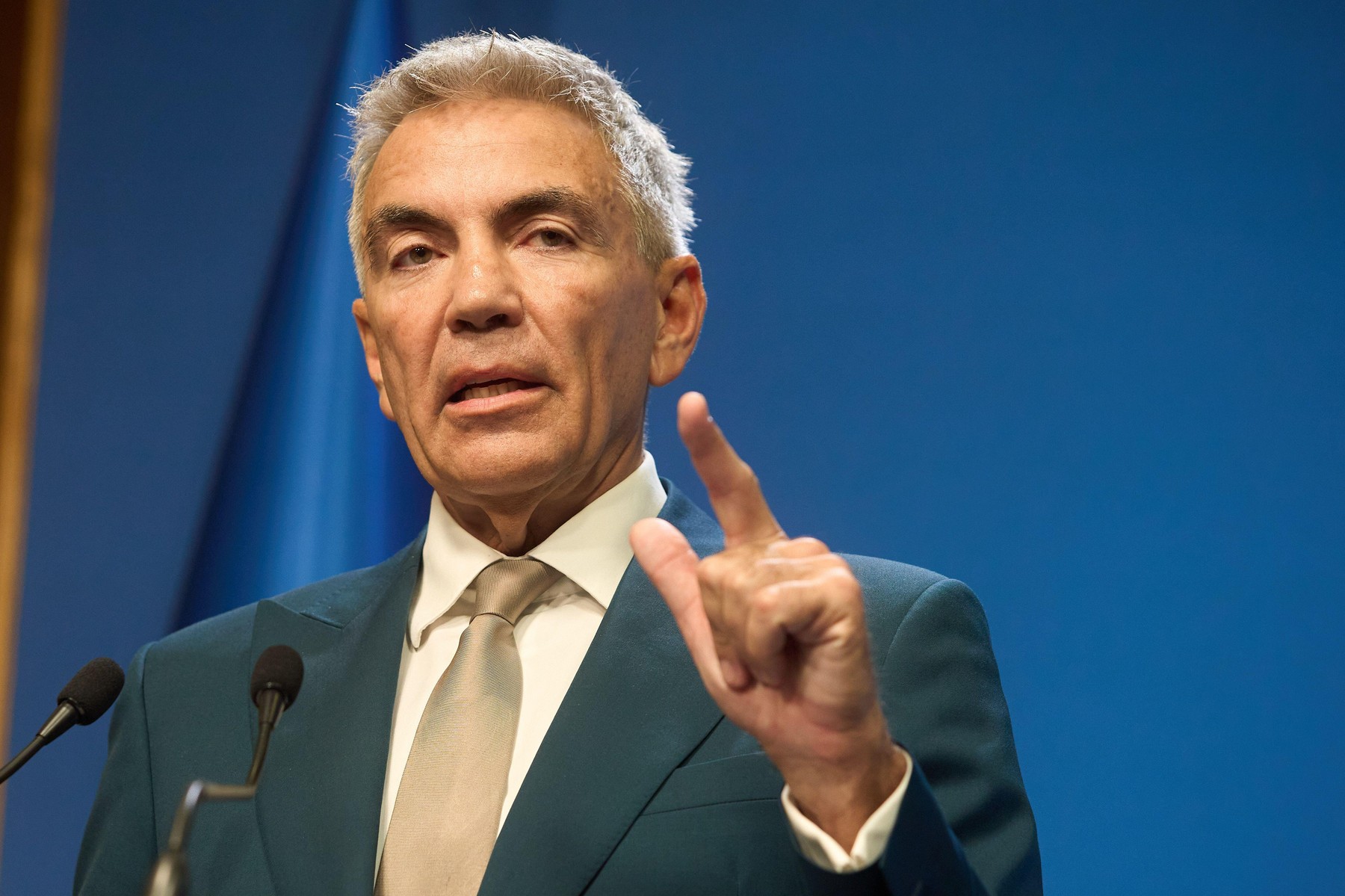 Avertismentul lui Dragoș Anastasiu, după ce Oana Gheorghiu a preluat funcția de care el a deținut-o în Guvern Avertismentul lui Dragoș Anastasiu, după ce Oana Gheorghiu a preluat funcția de care el a deținut-o în Guvern