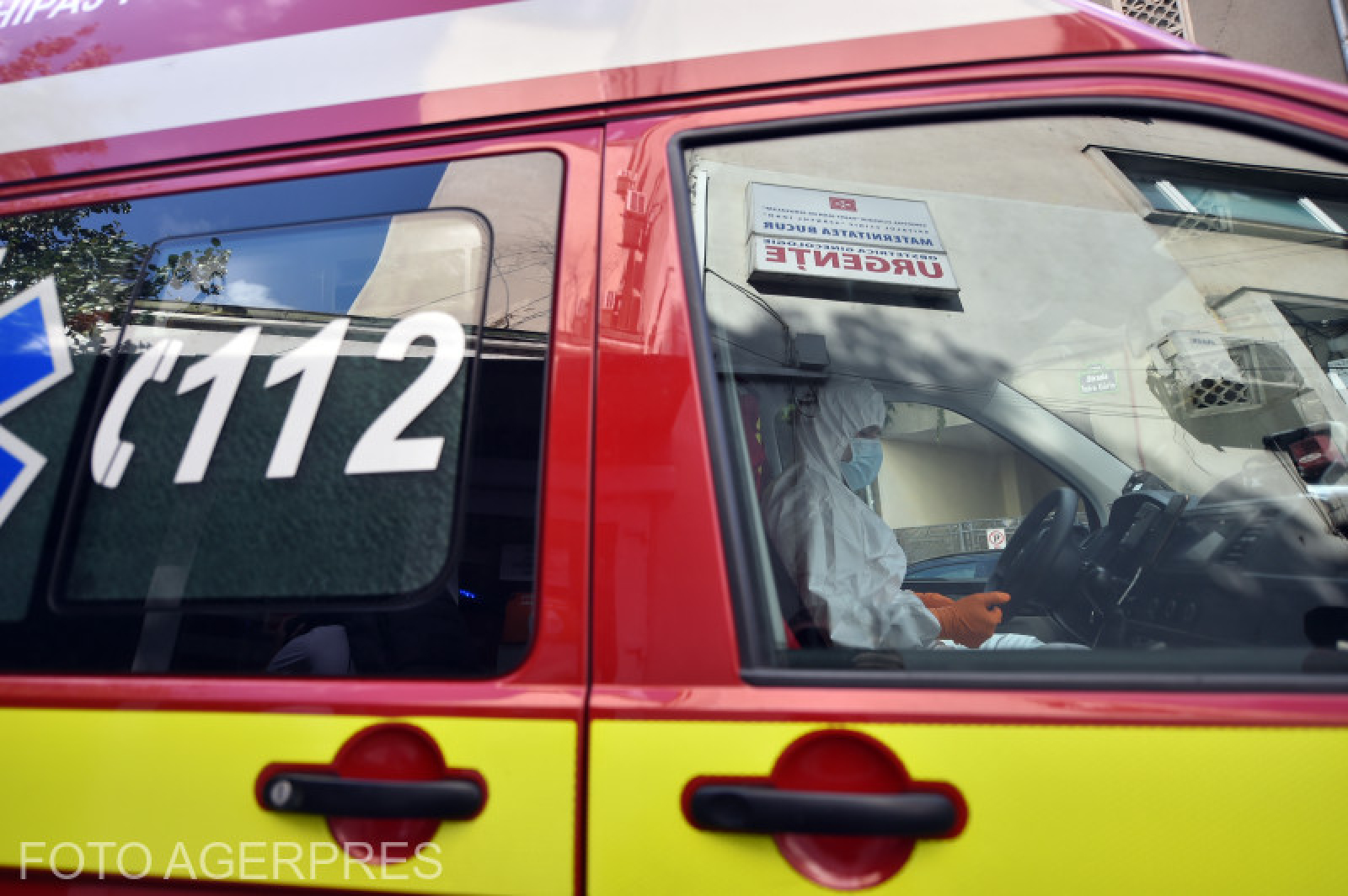 Ploieşti: Adolescentă care voia să se sinucidă, salvată în ultima clipă Ploieşti: Adolescentă care voia să se sinucidă, salvată în ultima clipă