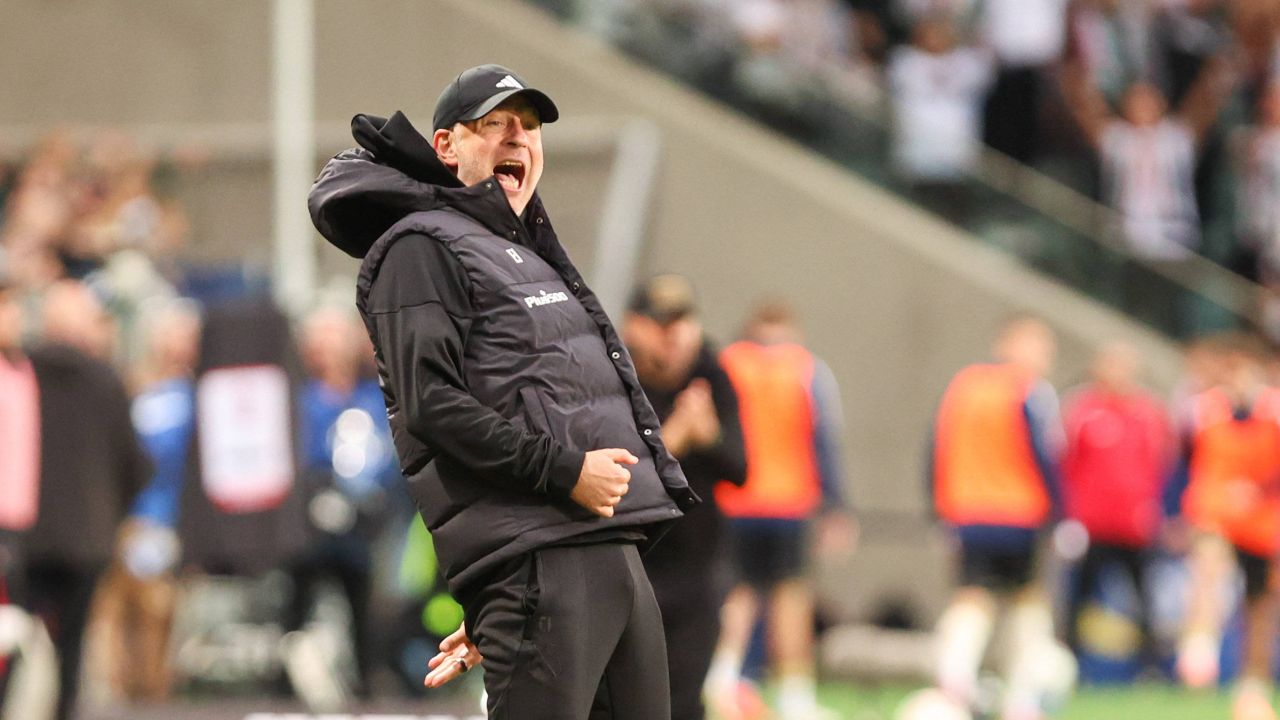 Edward Iordănescu vs ”drăguțul jucător” Valentin Cojocaru, duelul românilor din Ekstraklasa, decis de un penalty!