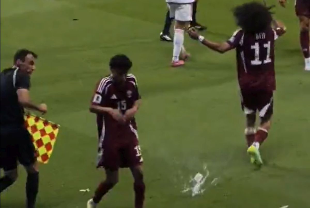 S-a calificat la Mondial după ce l-a învins pe Cosmin Olăroiu și a dezvăluit ce truc neobșinuit a folosit la jocul decisiv: „Le-am cerut asta fanilor” S-a calificat la Mondial după ce l-a învins pe Cosmin Olăroiu și a dezvăluit ce truc neobșinuit a folosit la jocul decisiv: „Le-am cerut asta fanilor”